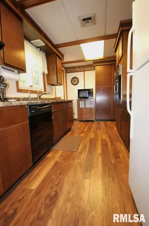 1300 4th St, Lacon, IL 61540 photo 10