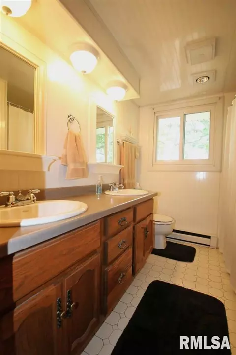 1300 4th St, Lacon, IL 61540 photo 12