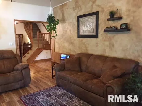 726 E Washington St, Macomb, IL 61455 photo 7