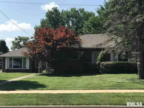 544 E Ash, Canton, IL 61520 photo 1