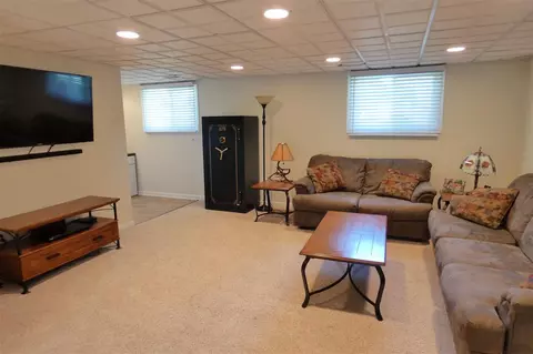 498 Oak Point Rd, Metamora, IL 61548 photo 14
