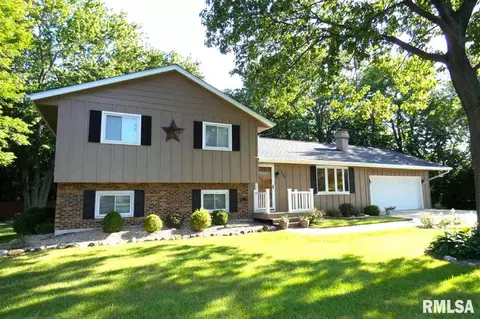 498 Oak Point Rd, Metamora, IL 61548 photo 2