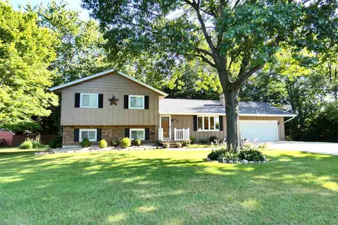 498 Oak Point Rd, Metamora, IL 61548 photo 1