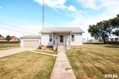 113 E Mill St, Roanoke, IL 61561 photo 1