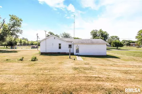 113 E Mill St, Roanoke, IL 61561 photo 21