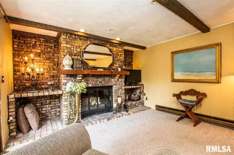 125 N Castle Dr, Dunlap, IL 61525 photo 5