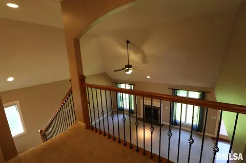 805 S Copperpoint Dr, Dunlap, IL 61525 photo 20
