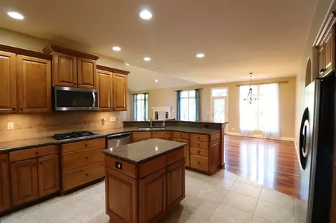 805 S Copperpoint Dr, Dunlap, IL 61525 photo 7
