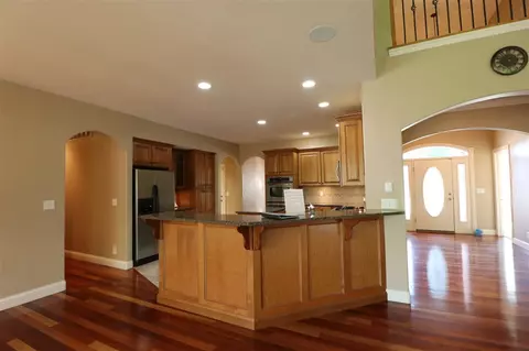 805 S Copperpoint Dr, Dunlap, IL 61525 photo 5