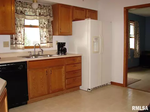 906 Brookshire, Eureka, IL 61530 photo 5