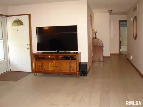 906 Brookshire, Eureka, IL 61530 photo 13