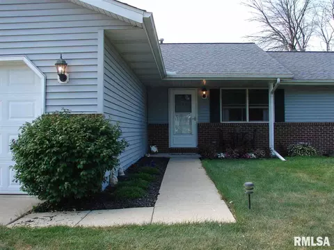 906 Brookshire, Eureka, IL 61530 photo 2