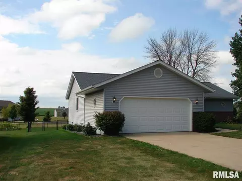 906 Brookshire, Eureka, IL 61530 photo 3