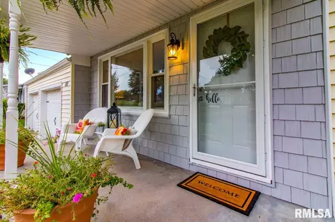 111 High St, Germantown Hills, IL 61548 photo 3