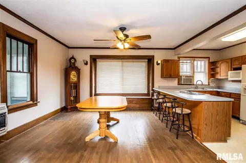834 Maple Ave, Minonk, IL 61760 photo 9