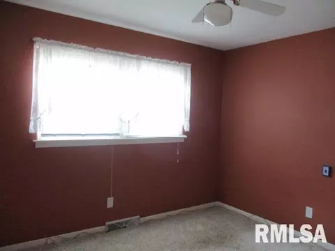 1507 W Grant St, Macomb, IL 61455 photo 10