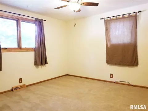 6312 E Bch, Chillicothe, IL 61523 photo 14