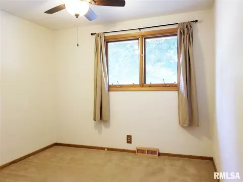 6312 E Bch, Chillicothe, IL 61523 photo 13