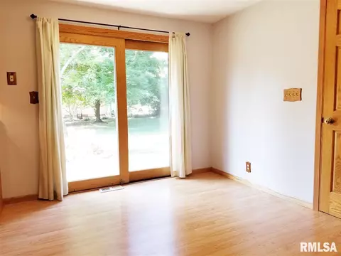 6312 E Bch, Chillicothe, IL 61523 photo 11