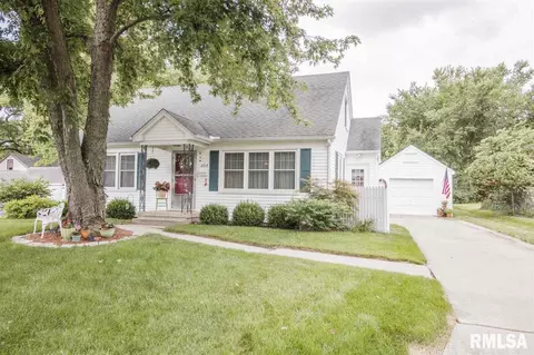 208 Fall St, Washington, IL 61571 photo 2