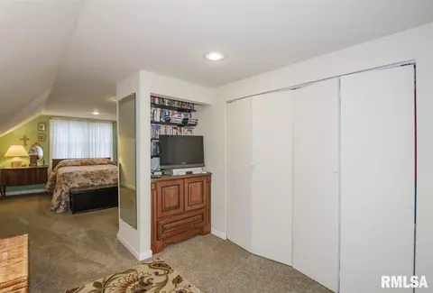 208 Fall St, Washington, IL 61571 photo 25