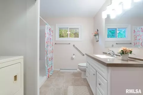 1515 E Resthaven Rd, Peoria, IL 61614 photo 23