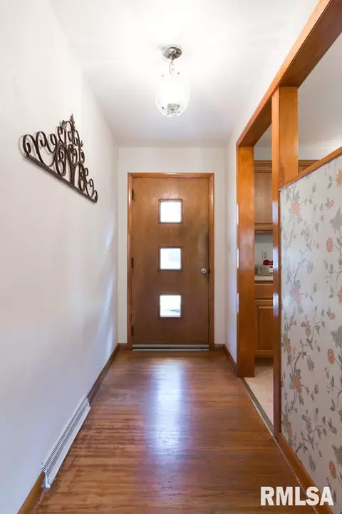 1515 E Resthaven Rd, Peoria, IL 61614 photo 4