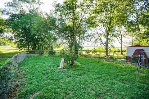 9010 E Manito Rd, Manito, IL 61546 photo 5