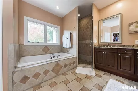 7316 S Ridgebrook Dr, Mapleton, IL 61547 photo 18
