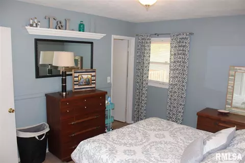 1407 Debbie Ln, Macomb, IL 61455 photo 9