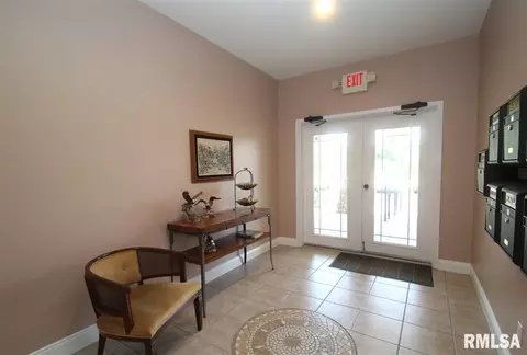 122 Eagle Rdg, Washington, IL 61571 photo 4