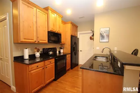 122 Eagle Rdg, Washington, IL 61571 photo 6