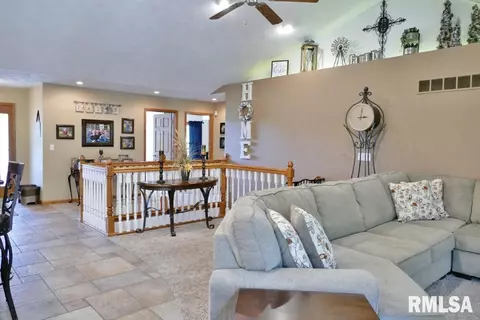 6322 S Tapping Rd, Mapleton, IL 61547 photo 5