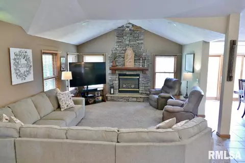 6322 S Tapping Rd, Mapleton, IL 61547 photo 6