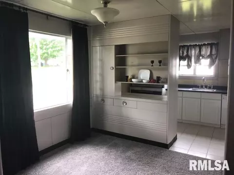537 S Dudley Ter, Macomb, IL 61455 photo 6