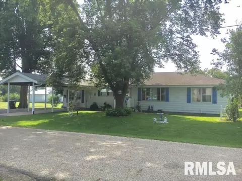 508 E 10th St, Delavan, IL 61734 photo 1