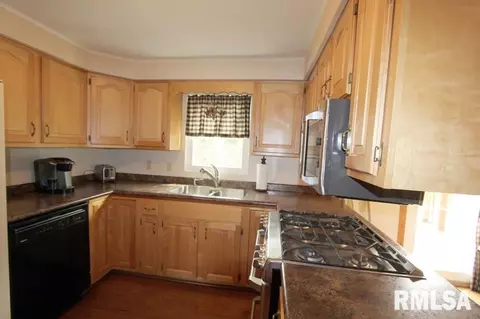 705 Devonshire Rd, Washington, IL 61571 photo 4