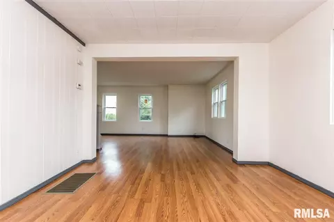107 N 2nd St, Dunlap, IL 61525 photo 3