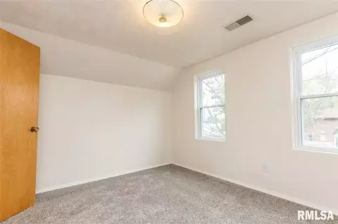 107 N 2nd St, Dunlap, IL 61525 photo 21