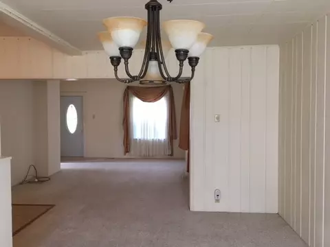178 W Maple St, Canton, IL 61520 photo 15