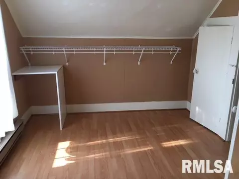 178 W Maple St, Canton, IL 61520 photo 25