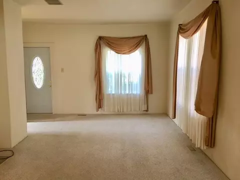178 W Maple St, Canton, IL 61520 photo 16