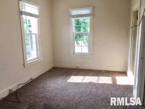 178 W Maple St, Canton, IL 61520 photo 18