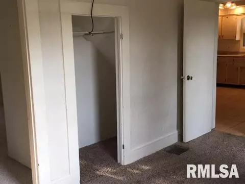 178 W Maple St, Canton, IL 61520 photo 20