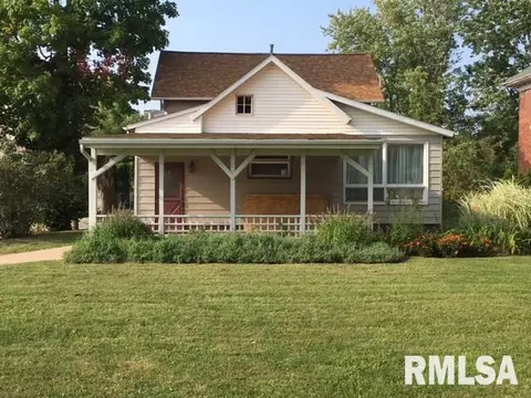 178 W Maple St, Canton, IL 61520 photo 5