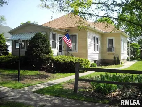 104 N Maple, Toluca, IL 61369 photo 1