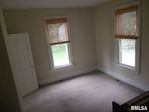 849 Elm, Canton, IL 61520 photo 10