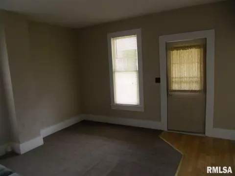 849 Elm, Canton, IL 61520 photo 2