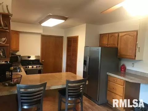 1119 Debbie Ln, Macomb, IL 61455 photo 6