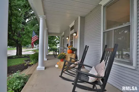201 E Madison, Morton, IL 61550 photo 2